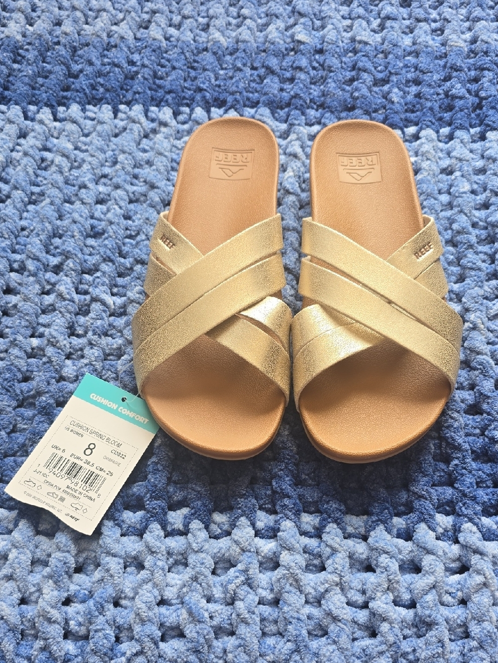 NWT Reef Cushion Spring Bloom Sandals | Champagne